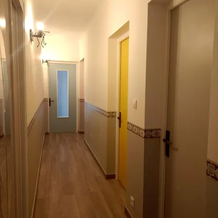 Mesanges En Bord De ! Lägenhet